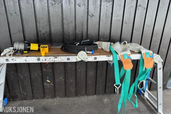 ATV 2000Ibs Winch 12v, slange til høytrykks maskin, 2.stk bæreseler ATV 2000Ibs Winch 12v